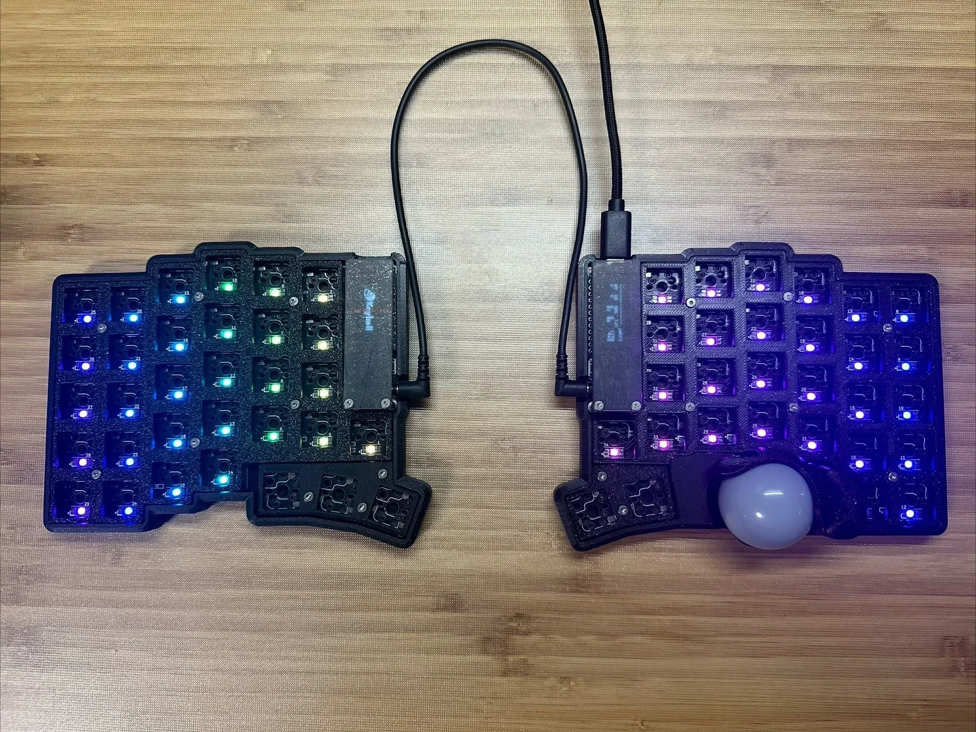 Keyball 39/44/61 Split Keyboard Kit With Screen Trackball RGB Customized Wired Keyball Split Mechanical Keyboards Kit Pc Gamer