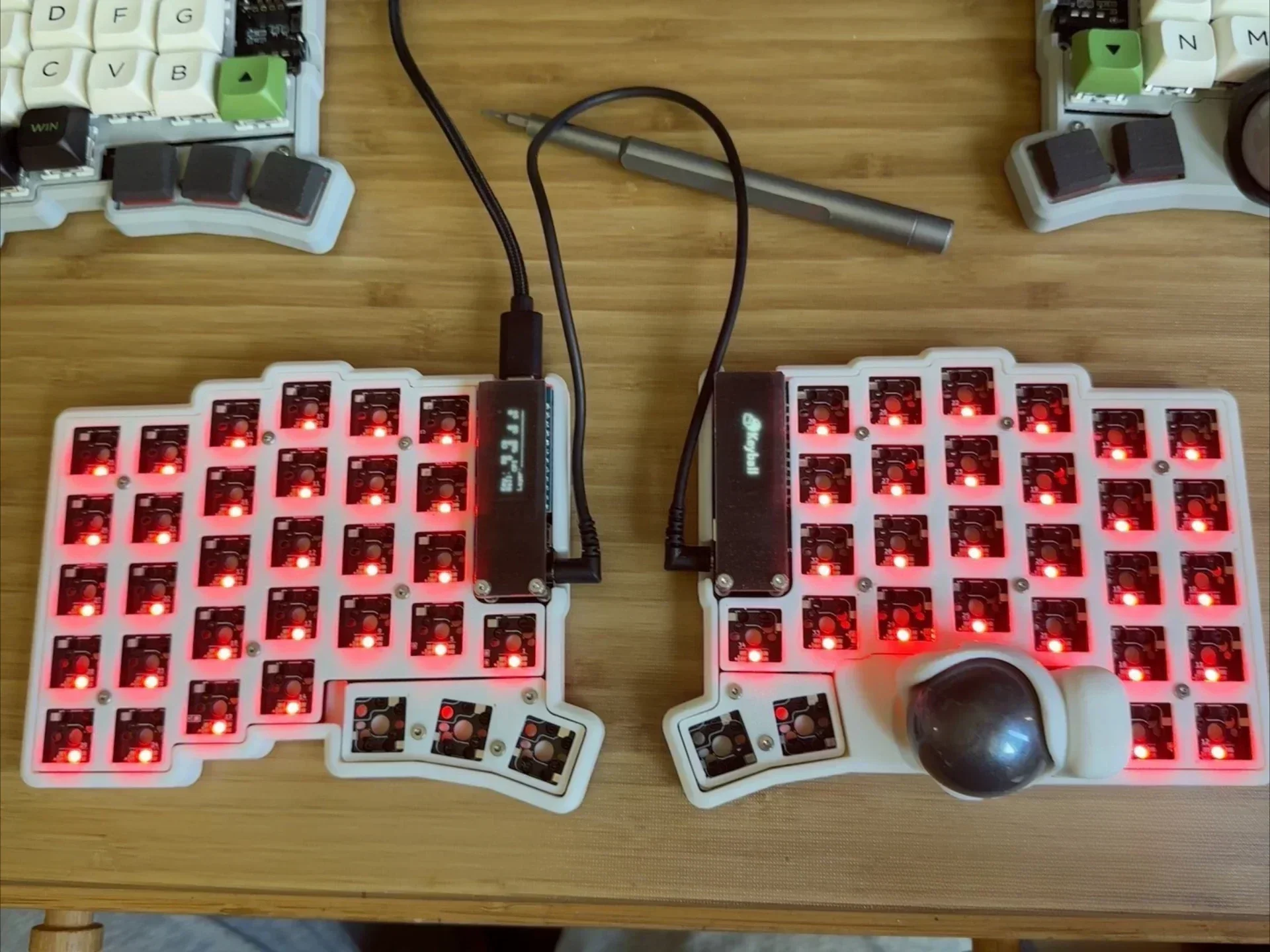 Keyball 39/44/61 Split Keyboard Kit With Screen Trackball RGB Customized Wired Keyball Split Mechanical Keyboards Kit Pc Gamer